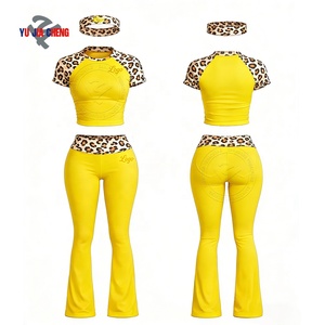 Conjunto de Dos Piezas con Estampado de Leopardo Personalizado para Mujer, Camiseta con Estampado de Guepardo y Pantalones Acampanados con Cintura Plegable y Diadema, Conjunto de Verano para Mujer - Product Image 1