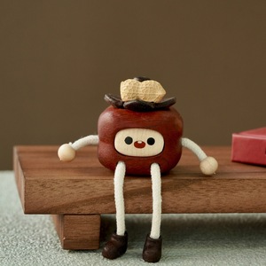 หยี่เถา ตุ๊กตาไม้พะยูงสีแดง ของตกแต่งแขวนสำหรับตกแต่งบ้าน ของขวัญปีใหม่ - Product Image 1