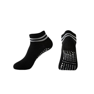 Yoga Sports Non-Slip Socks With Grip Sole For Yoga Pilates And Dance Activities Solid Color Breathable Cotton Blend Socks - Product Image 5