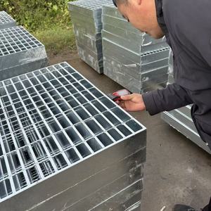 מדפי בריכה לגריל, בריכות NSF 4x8, מבנה 200 מ\"מ SS316, 1 מטר * 6 מטר, מוצר סיני, משטח החלקה 316, מעגל שטיפה 32x3, סורג פלדה 50 מ\"מ - Product Image 1