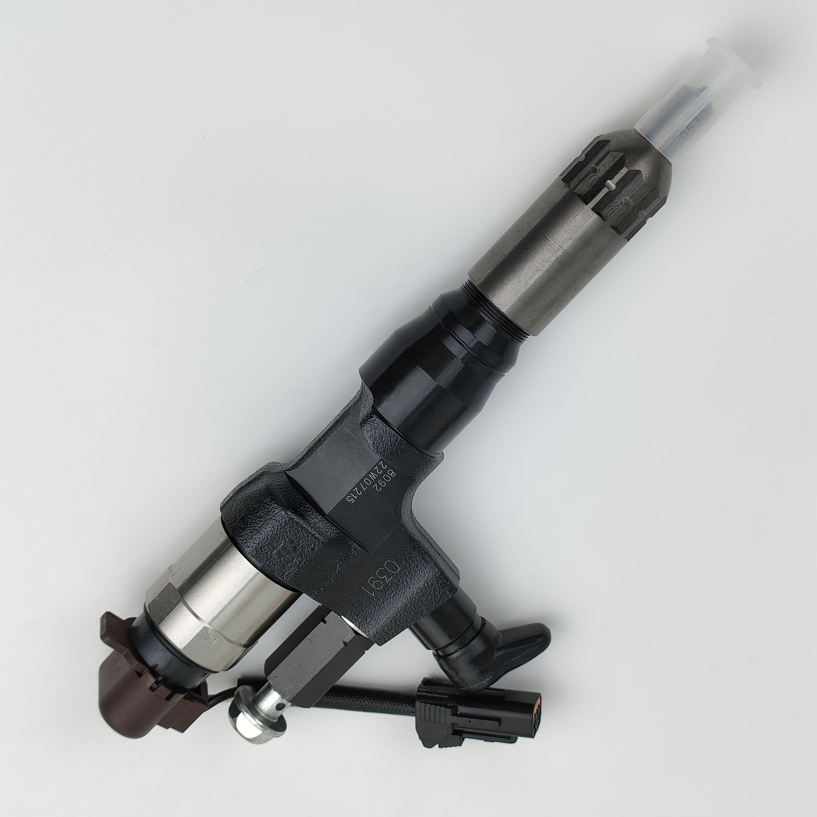 High Performance Common Rail Injector 095000-8092 diesel fuel injector 23670-E0392 for TOYOTA HILUX 2KD