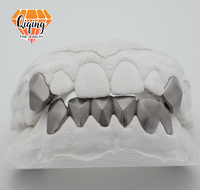Grillz personnalisé mat à facettes, 2 crocs supérieurs, 7 dents coupées latérales inférieures, en argent brossé, style Hip Hop, Bijoux de rappeur, motif Bête Sauvage
