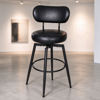 Tabouret de bar pivotant moderne en cuir noir avec dossier souple, coussin rond, repose-pieds et pieds en métal – Mobilier de loft