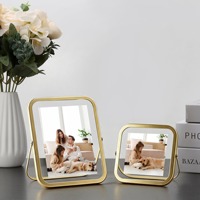 Cadre photo en métal et verre de style nordique créatif avec gaufrage géométrique doré pour spécimens végétaux DIY, idéal pour la décoration intérieure