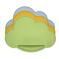 Tapis de repas pour bébé en silicone multicolore en forme de nuage, avec rebord surélevé, attrape-miettes, antidérapant, pour l'alimentation des tout-petits