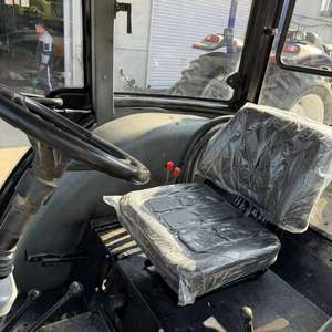 Tracteur Holland avec 650 heures de travail seulement, comme neuf, légèrement utilisé, presque neuf, rotavator inclus - Product Image 4