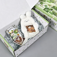 Boîte à courrier rigide en carton vert motif trèfle et ours avec sac cadeau gaufré, ensemble d'emballage imprimé de style japonais écologique