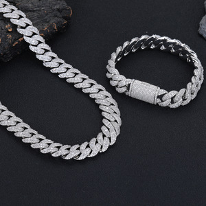 Collana <span class=keywords><strong>Hip</strong></span> <span class=keywords><strong>Hop</strong></span> Bling Iced Out con Catena Cubana a Maglie Larghe 15mm, Zirconi CZ Rotondi e a Baguette 5A, Stile Street Rock <span class=keywords><strong>Rap</strong></span> - Product Image 5