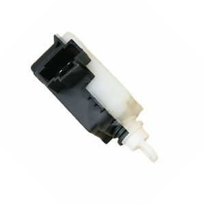 Pièces automobiles loquet de coffre de hayon 1M0959781A actionneur de verrouillage de coffre Central pour Vw Golf Skoda 03-06 - Product Image 4