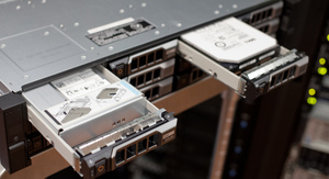 Servidor de Almacenamiento NAS PowerVault ME4012 de 12 Bahías con Interfaz USB en Stock - Product Image 2