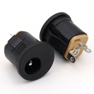 Conector de Alimentación CC DC-022K para Montaje en Panel 5.5x2.1/2.5mm - Receptáculo Circular con Bloqueo y Terminales de Crimpado a Presión |   En Stock y OEM - Product Image 1