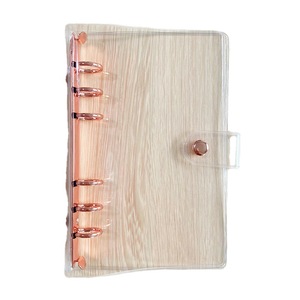 Venta directa de fábrica de la nueva cubierta de carpeta en espiral de PVC transparente A5/<span class=keywords><strong>A6</strong></span> Clip de Color de 6 agujeros planificador diario elegante conveniente - Product Image 5
