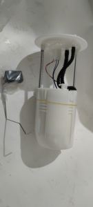 POMPA PENGAMBILAN BAHAN BAKAR dan SELANG PENGUKUR ASSY 77020-0K080 untuk Sistem Bahan Bakar Mesin Mobil HILUX PRADO - Product Image 4