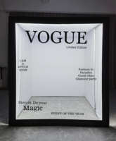 Boîte à magazines personnalisable style rideau, très populaire, pour cabine photo de mariages et fêtes, avec arrière-plans lumineux