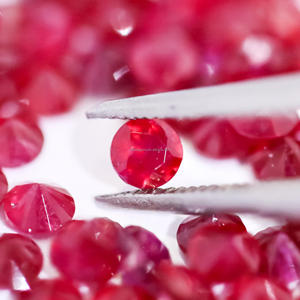 <span class=keywords><strong>Pietre</strong></span> <span class=keywords><strong>Preziose</strong></span> Naturali Sciolte di Qualità 2A, Taglio Diamante Rotondo 2.0-3.0mm, Rubini Birmani Trattati Termicamente Disponibili Ora - Product Image 1