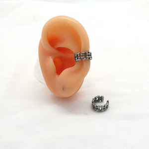 Yunnique – boucles d'oreilles Punk Rock tendance en acier titane pour hommes et femmes, bijoux de forme géométrique, à la mode, prêts à être expédiés - Product Image 4