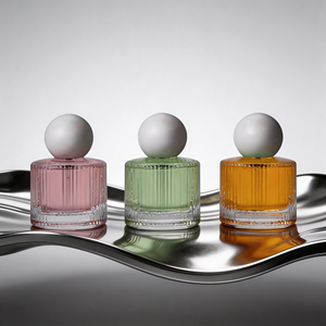 Parfum féminin moderne, frais, floral et fruité, longue tenue, écologique, mignon, pur et séduisant - Product Image 4