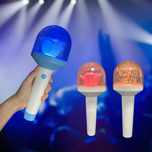 Kpop Custom Light Stick LED Hand Light 15 colores Control remoto Decoraciones para fiestas Idol Support Acrílico Patrón Logo Glow Plastic - Product Image 1