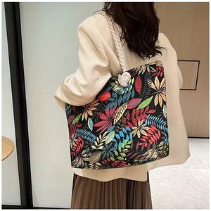 THK0166 Mesdames décontracté fleur impression toile Graffiti épaule sac de plage femmes sac à main sac fourre-tout - Product Image 4