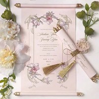 Cartes d'invitation de mariage islamiques enroulées en papier, style créatif, estampage à chaud doré, boîte unique avec pompon
