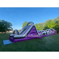 Parcours d'obstacles gonflables géants commerciaux pour adultes avec toboggan pour le team building, en PVC durable