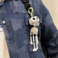 Décapsuleur en plastique simple en forme de poupée pour Halloween, avec cordon de tirage, breloque porte-clés pour sac à dos, sac à main, porte-clés, cadeaux de fête
