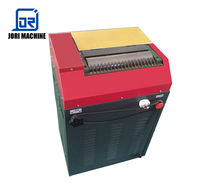 Machine à laminer à colle thermofusible pour la fabrication de pièges à rats