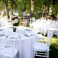 Chaise Chiavari Empilable en Résine à Vendre Chaude pour Hôtels Mariages Banquets Restaurants Bars Événements Extérieurs Location