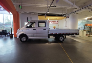 Compre camioneta eléctrica KAMA JunHang EV1 Transpaleta de doble fila 38.016kWh Camión eléctrico de carga Coches eléctricos usados de China - Product Image 4