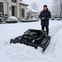 Tondeuse à gazon multifonctionnelle télécommandée avec pelle à neige montée à l'avant pour le déneigement des allées et l'entretien des terrains ruraux
