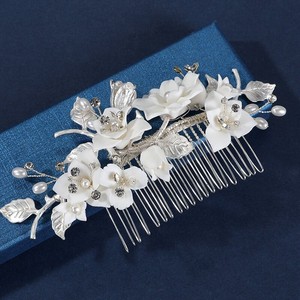 <span class=keywords><strong>Peigne</strong></span> à cheveux floral de luxe fait main avec perles blanches et cristaux, bijou de <span class=keywords><strong>mariage</strong></span> polyvalent pour mariées et demoiselles d'honneur - Product Image 4