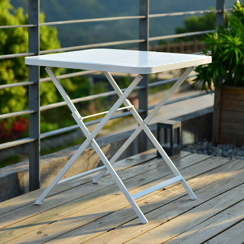 Tavolo bianco