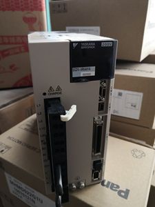 SGD7S-5R5A00A 1.8kW ไดรฟ์ 7 ซีรีส์ ตัวควบคุมเครื่องตัดซีเอ็นซีอุตสาหกรรมอัตโนมัติ - Product Image 3
