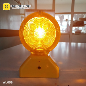 Luce di Segnalazione Stradale Lampeggiante Solare a LED Rosso per Sicurezza Stradale - Product Image 5