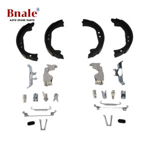 673000034 ערכת תיקון רפידות בלם יד באיכות גבוהה למזראטי ג'יבלי קוואטרופורטה סרן אחורי נעלי בלם חניה 673000035 חדש - Product Image 1