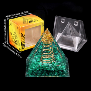 Đá <span class=keywords><strong>Malachite</strong></span> tự nhiên nghiền thành đá hình kim tự tháp nhựa Epoxy thủ công 5cm 6cm Trang trí nhà cửa Đồ trang trí để bàn Đá bán quý Phong thủy - Product Image 6