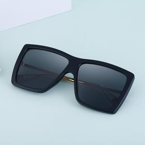 แว่นกันแดดผู้หญิงเชอเฉนมัย UV400 เลนส์โพลาไรซ์ TAC กรอบโลหะสีทอง คลาส 2 สำหรับขับรถและใช้งานกลางแจ้ง - Product Image 1