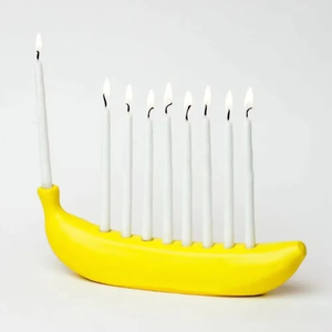 Bougeoir de table Menorah Banane créative Décor en résine Nouveauté Bougeoir Menorah Hanukkah Hanukkah avec 9 trous - Product Image 1