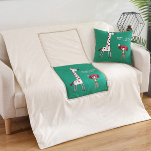 Biểu Tượng Tùy Chỉnh In Kỹ Thuật Số Mô Hình Động Vật Ấm Áp Mềm Mại Yoda Chăn Kiêm Gối - Product Image 1