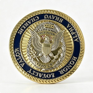 Pièce de monnaie commémorative personnalisée en alliage de zinc 3D gaufré, finition émail bleu marine, pour Halloween, Noël, ou événements commémoratifs et honorifiques - Product Image 6