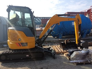 Mini-excavatrice hydraulique compacte 9027FZTS de 2,7 tonnes sur chenilles à rotation zéro en vente - Product Image 2
