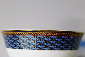 Ensemble de bols et de cuillères en céramique bleue et rouge de luxe européen personnalisé en gros, durable et élégant pour les fêtes - Product Image 3