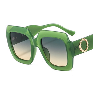 Occhiali da Sole <span class=keywords><strong>Vintage</strong></span> Oversize Quadrati con Gradiente Verde per Donne, Nuova Moda di Marca con Montatura in Lega e Aste Circolari, Protezione UV400 - Product Image 4