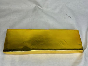 Barre d'or de 1 <span class=keywords><strong>kilo</strong></span> scellée, pour gravure, avec emballage, et pin's décoratifs imprimés en plastique, ainsi que des briques métalliques à <span class=keywords><strong>prix</strong></span> compétitifs. - Product Image 3