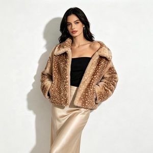 Veste courte en fausse fourrure à motif cerf pour <span class=keywords><strong>femme</strong></span> Zeyu, col à revers, veste courte chaude et moelleuse pour l'hiver, manteaux en fausse fourrure pour <span class=keywords><strong>femme</strong></span> ODM/OEM - Product Image 2