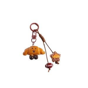 Nuovo Portachiavi in Resina a Forma di Pane Cartoon, Ciondolo Decorativo per Borse, Piccolo Regalo per Auto e Zaini, Little Red Book - Product Image 5