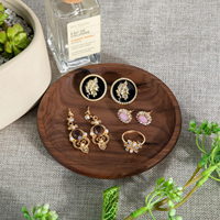Plateau de présentation de bijoux en bois, plateau rond en bois gravé pour le jour du mariage, plateau à alliances en bois rond