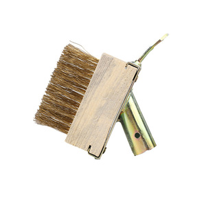 Brosse à fil de cuivre avec manche en bois et poils en acier pointus pour le désherbage, outil de jardinage manuel - Product Image 4