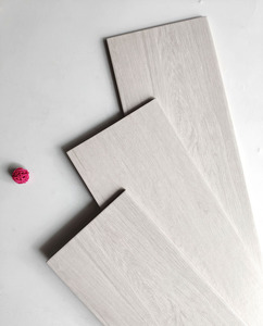 Azulejo de porcelana <span class=keywords><strong>para</strong></span> <span class=keywords><strong>cocina</strong></span>, azulejo <span class=keywords><strong>gris</strong></span> moderno de aspecto de madera china <span class=keywords><strong>para</strong></span> pared y suelo, 200x1000 Mm, venta al por mayor - Product Image 4