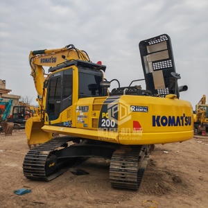 รถขุดตีนตะขาบ Komatsu PC200-8 มือสอง ลดราคาพิเศษ น้ำหนัก 20 ตัน นำเข้าจากญี่ปุ่นแท้ เครื่องยนต์ไฮดรอลิกขนาดกลาง พร้อมเครื่องยนต์ Komatsu SAA6D107E - Product Image 2